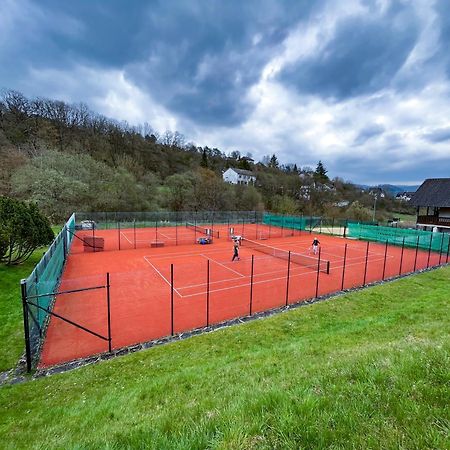 Berghotel Waidmannsheil Battenberg  エクステリア 写真