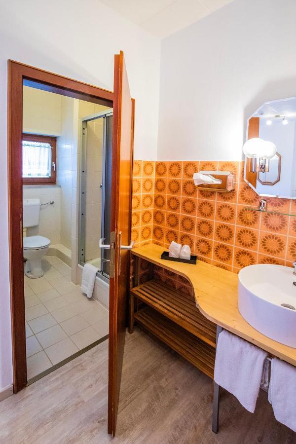 Berghotel Waidmannsheil Battenberg  エクステリア 写真