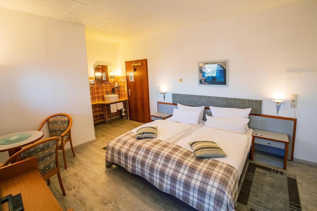 Berghotel Waidmannsheil Battenberg  エクステリア 写真