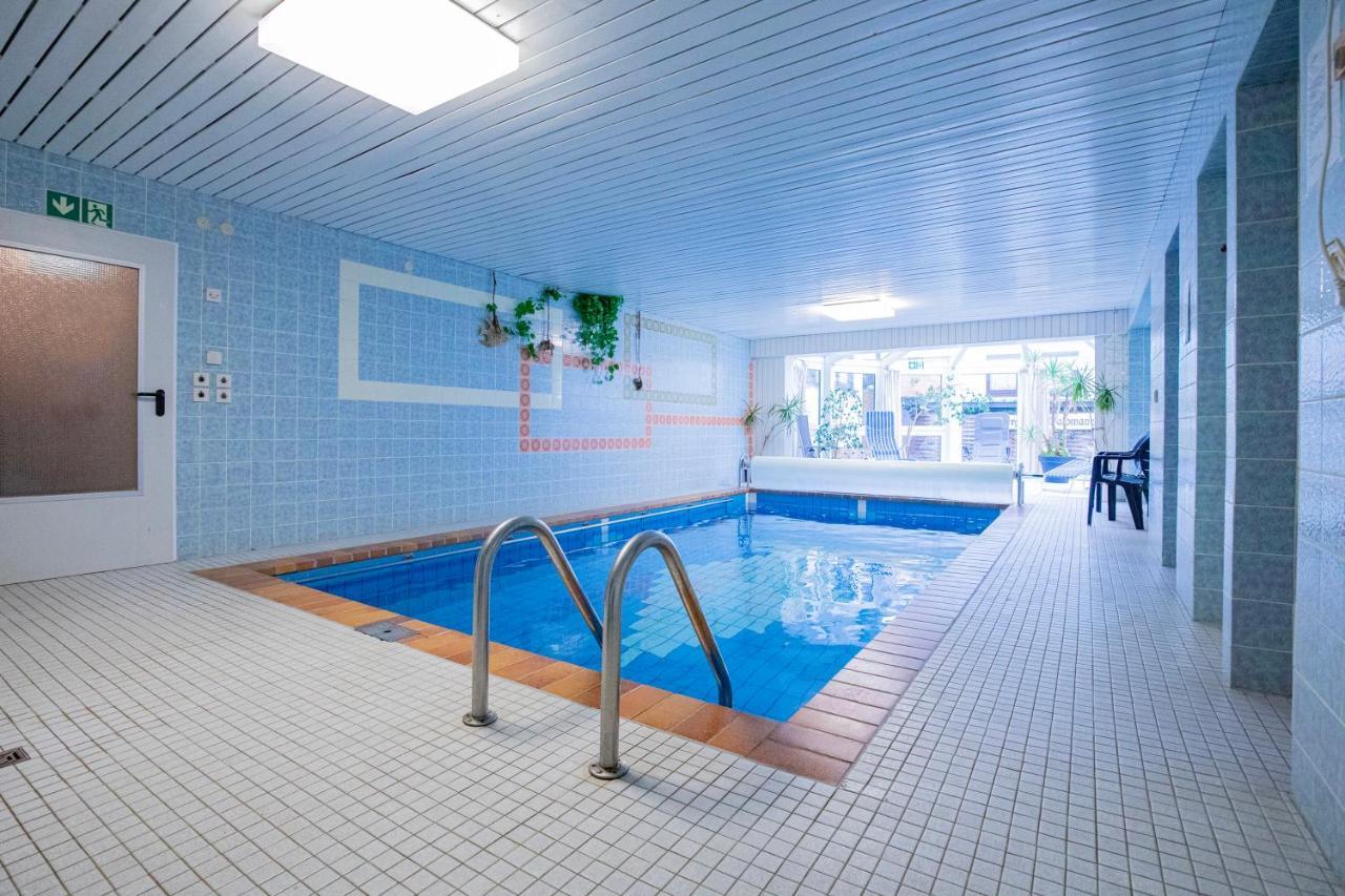 Berghotel Waidmannsheil Battenberg  エクステリア 写真