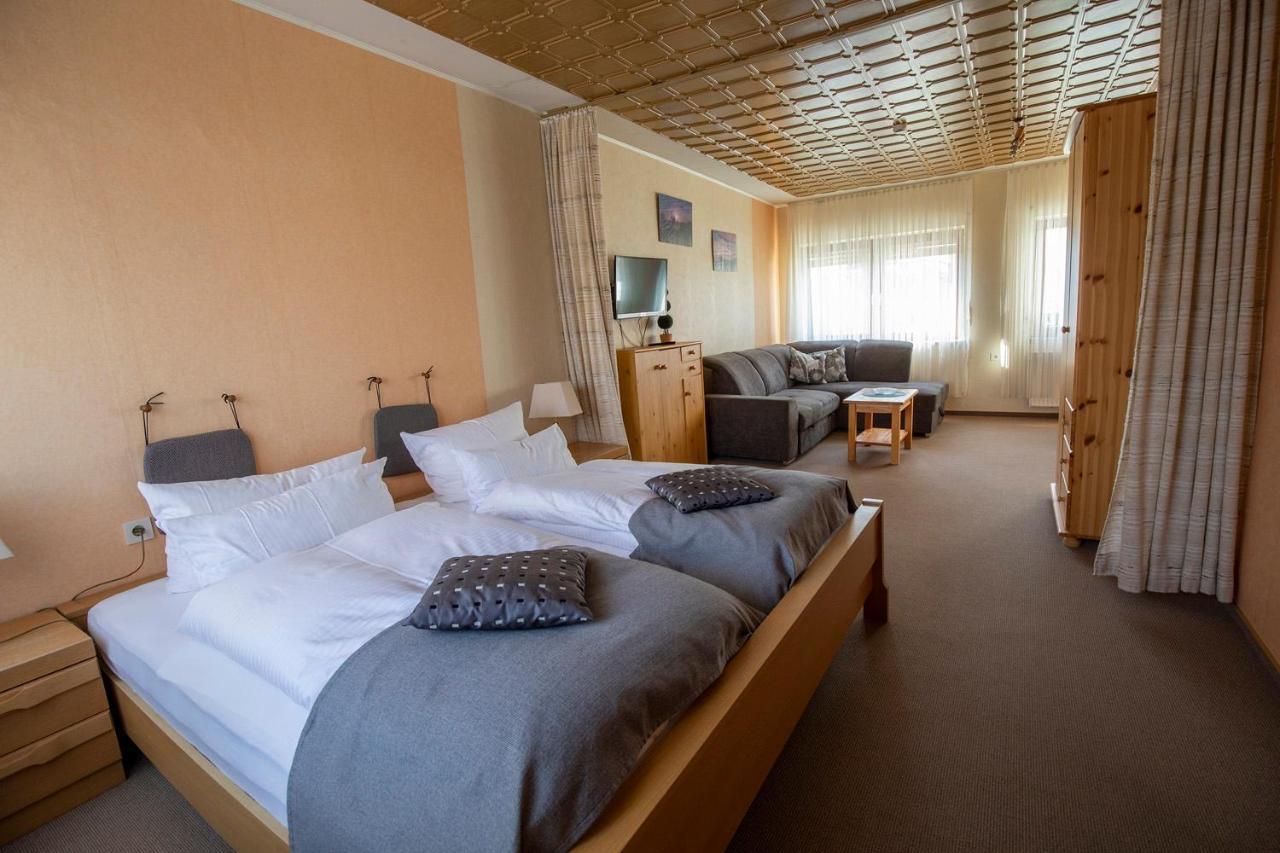 Berghotel Waidmannsheil Battenberg  エクステリア 写真