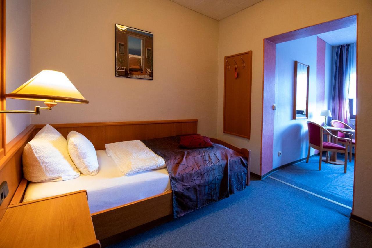 Berghotel Waidmannsheil Battenberg  エクステリア 写真