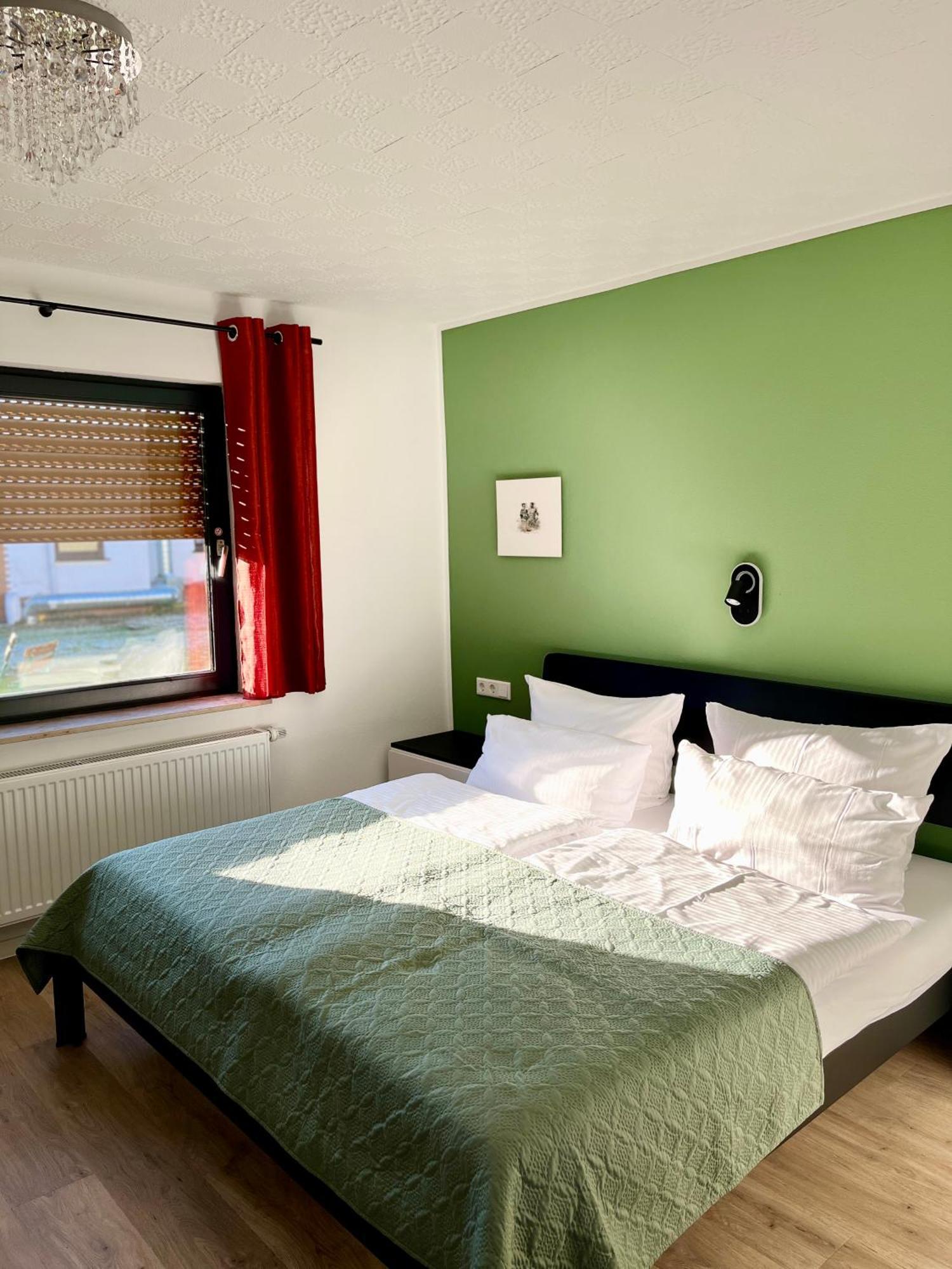 Berghotel Waidmannsheil Battenberg  エクステリア 写真